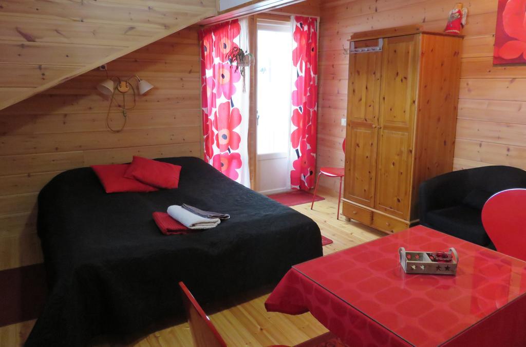 Hostel Mansikka Тайпалсаари Экстерьер фото